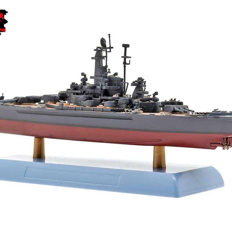 1/1000 U.S. Navy Battleship South Dakota Die-Cast Model -...