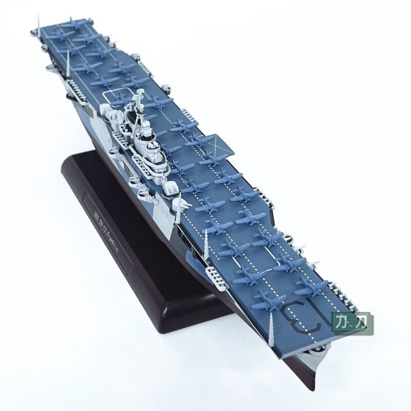 US CV-13 Franklin Aircraft Carrier (30 Aircraft),1:1000 -...