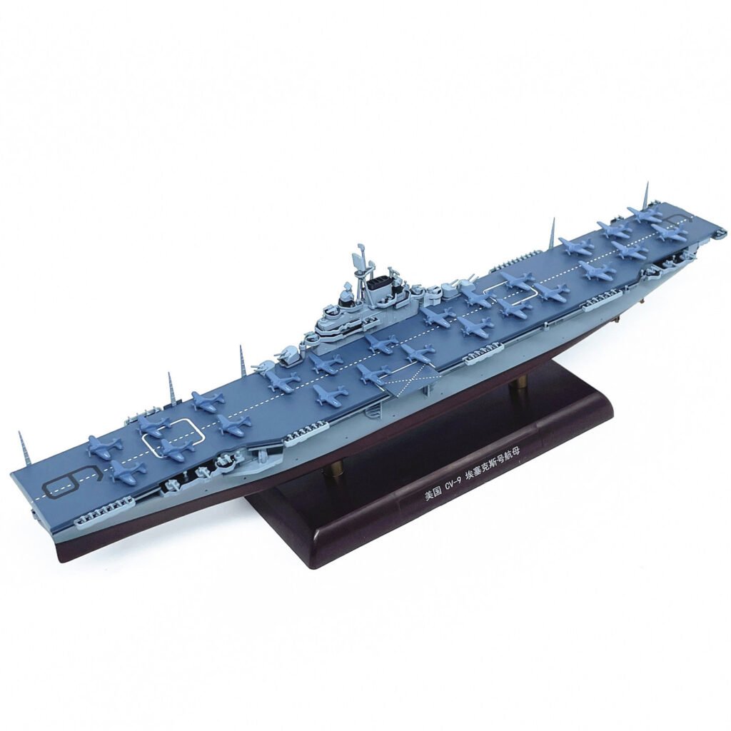 US CV-9 Essex-class Aircraft Carrier (30 Aircraft),1:1000...