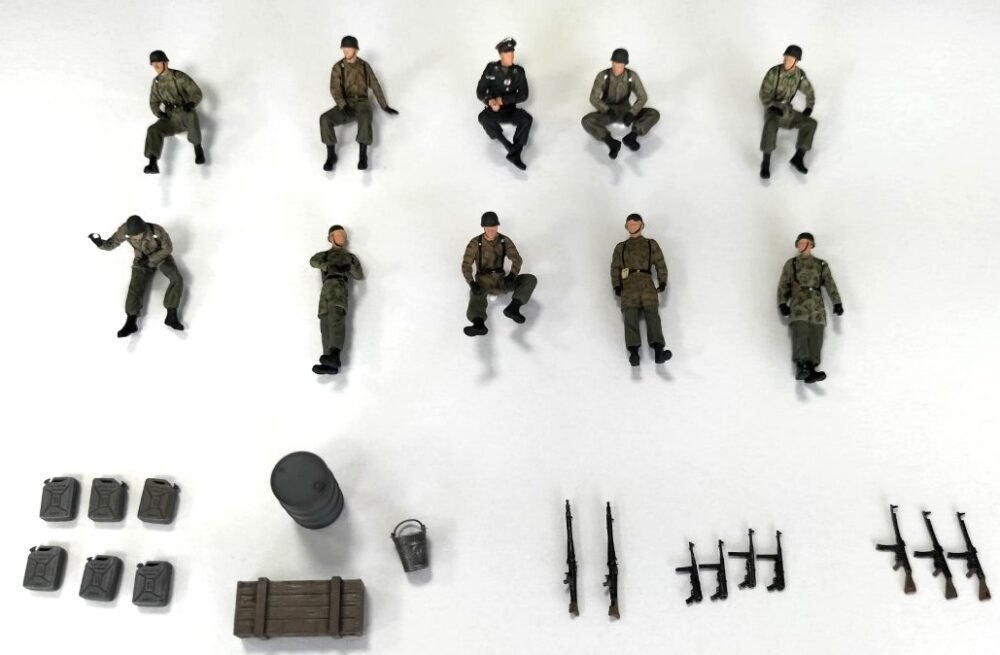 WWII German Paratrooper Set 10 Figures, 1:72 - Dioramas - bbhobbymodels