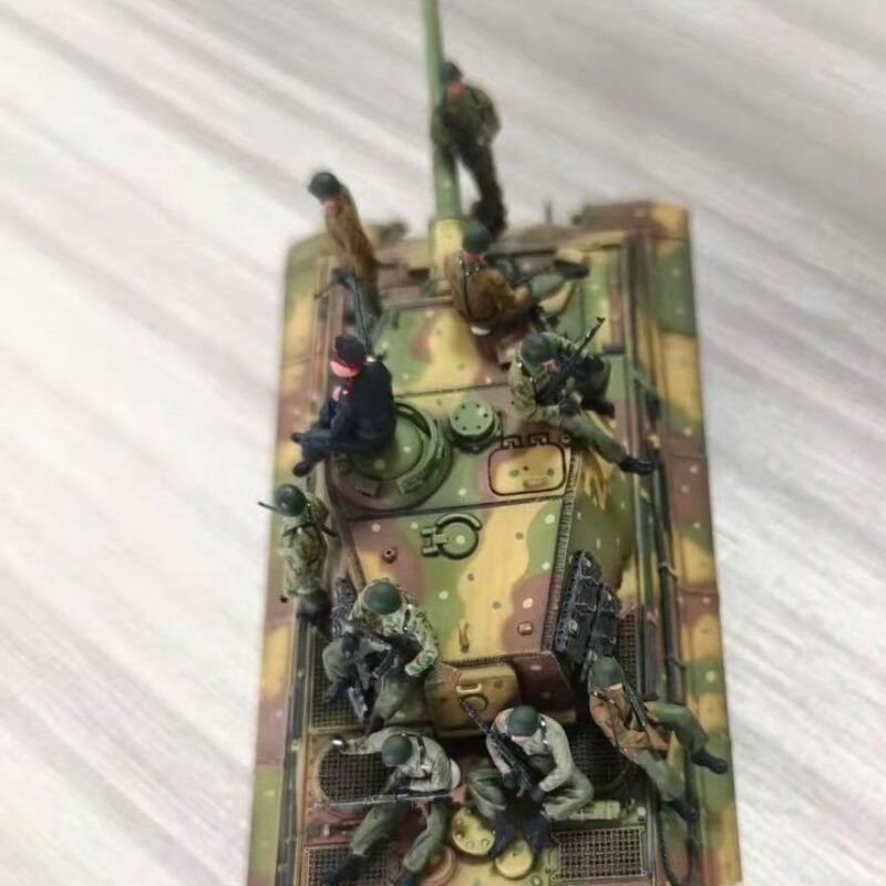 WWII German Paratrooper Set 10 Figures, 1:72 - Dioramas - bbhobbymodels