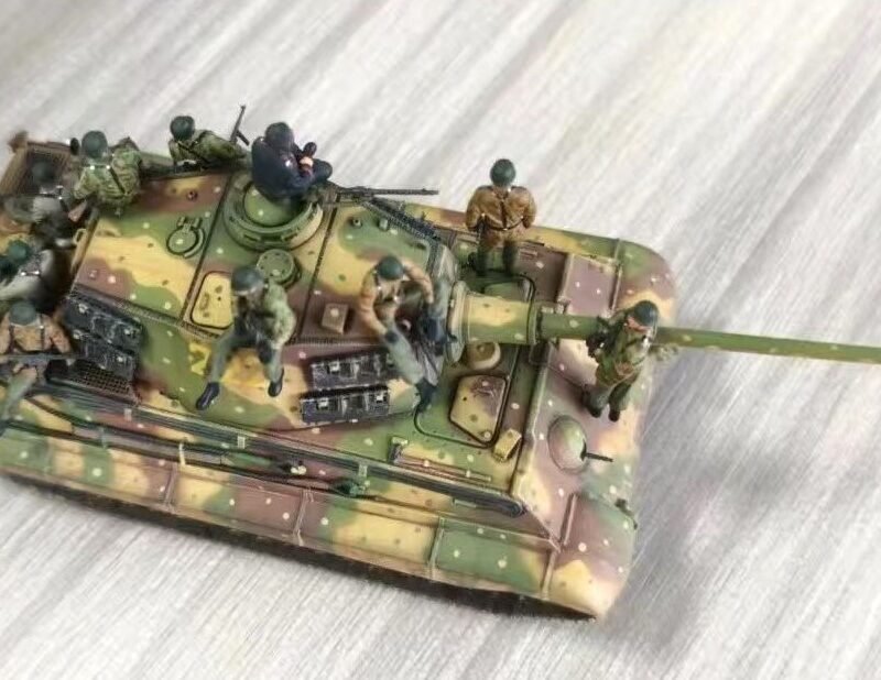WWII German Paratrooper Set 10 Figures, 1:72 - Dioramas - bbhobbymodels