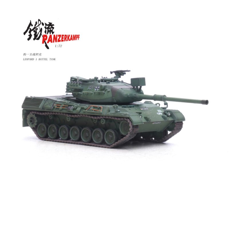 12227PD-Leopard 1 (4. Baulos) DE Bundeswehr Heer (German Army) PzBtl 153 Y-878...